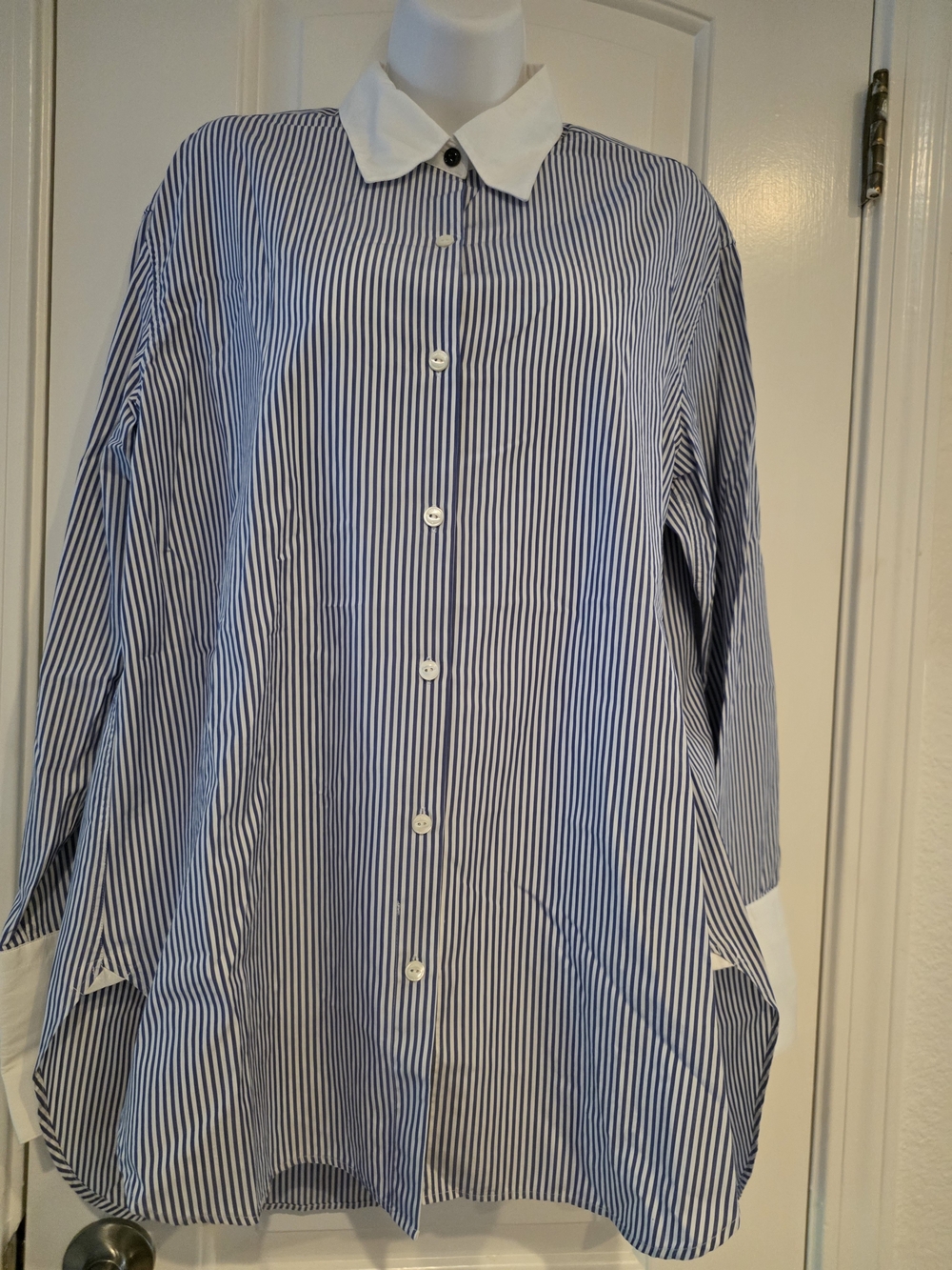 rag & bone Blue and White Striped Button-Down Shirt with White Collar Size M.